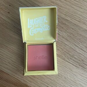 Mini Benefit Blush in Shellie